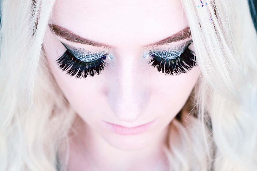 Get Glamorous with Lash Clusters